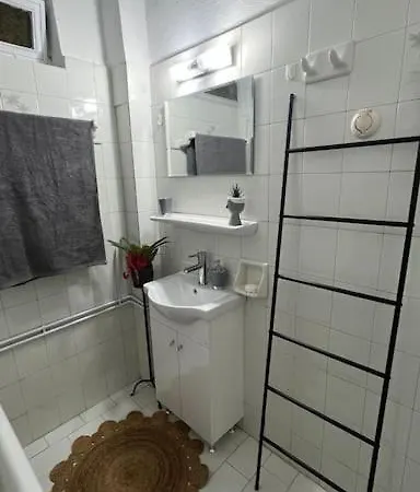 Apartment Akis